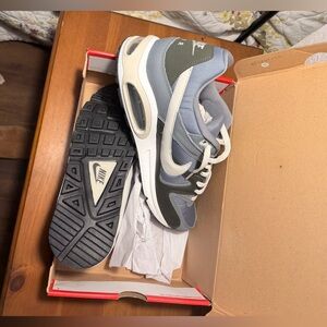 Nike Men's Gray and Cream Sneakers